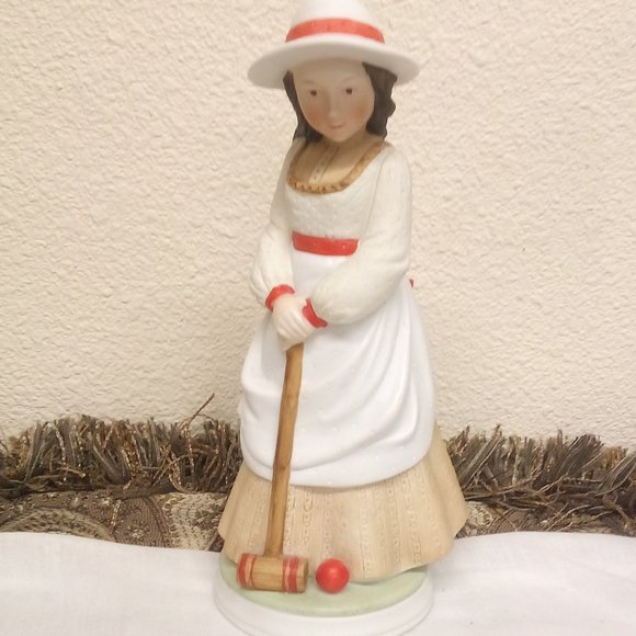 Other - Vintage Holly Hobbie Porcelain figure 1981 ( A day to enjoy)